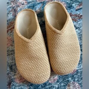 GUC Rothy’s casual clogs sz 8